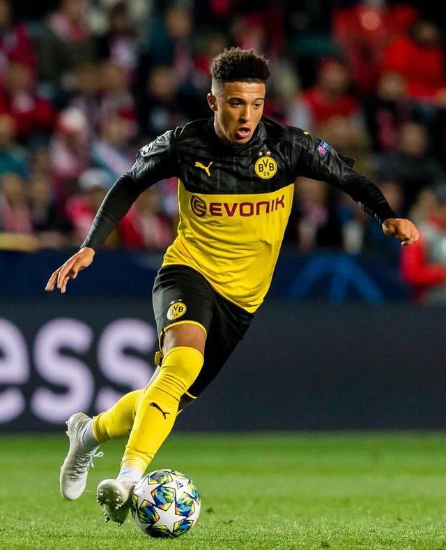 停赛一轮！帕尔马后卫特洛伊洛染红停赛，无缘客战比萨