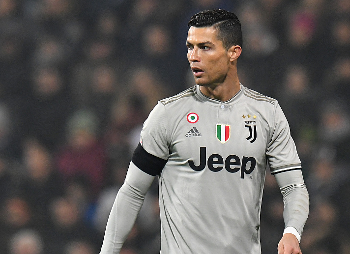 频繁使用挥舞魔杖的庆祝动作，土耳其前锋被华纳兄弟起诉