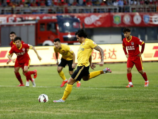 消除阻碍，重磅对决近在咫尺！乌西克VS维尔德：WBC正式批准巅峰碰撞