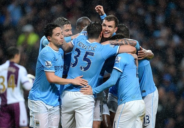 自意甲首秀以来代表同一球队参与超过100球，莱奥是同期第4人