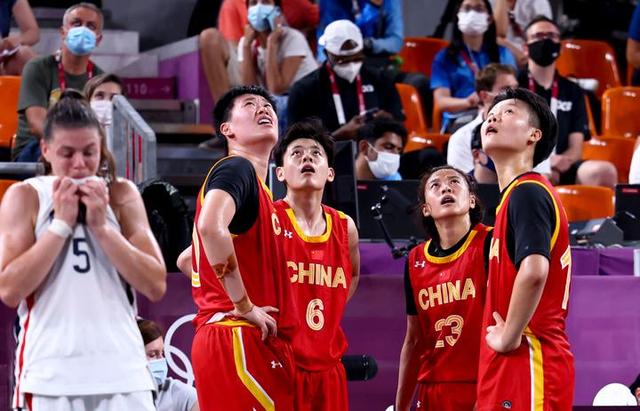 不在乎个人荣誉！佩德里：比起金球奖更看重在巴萨拿三冠王
